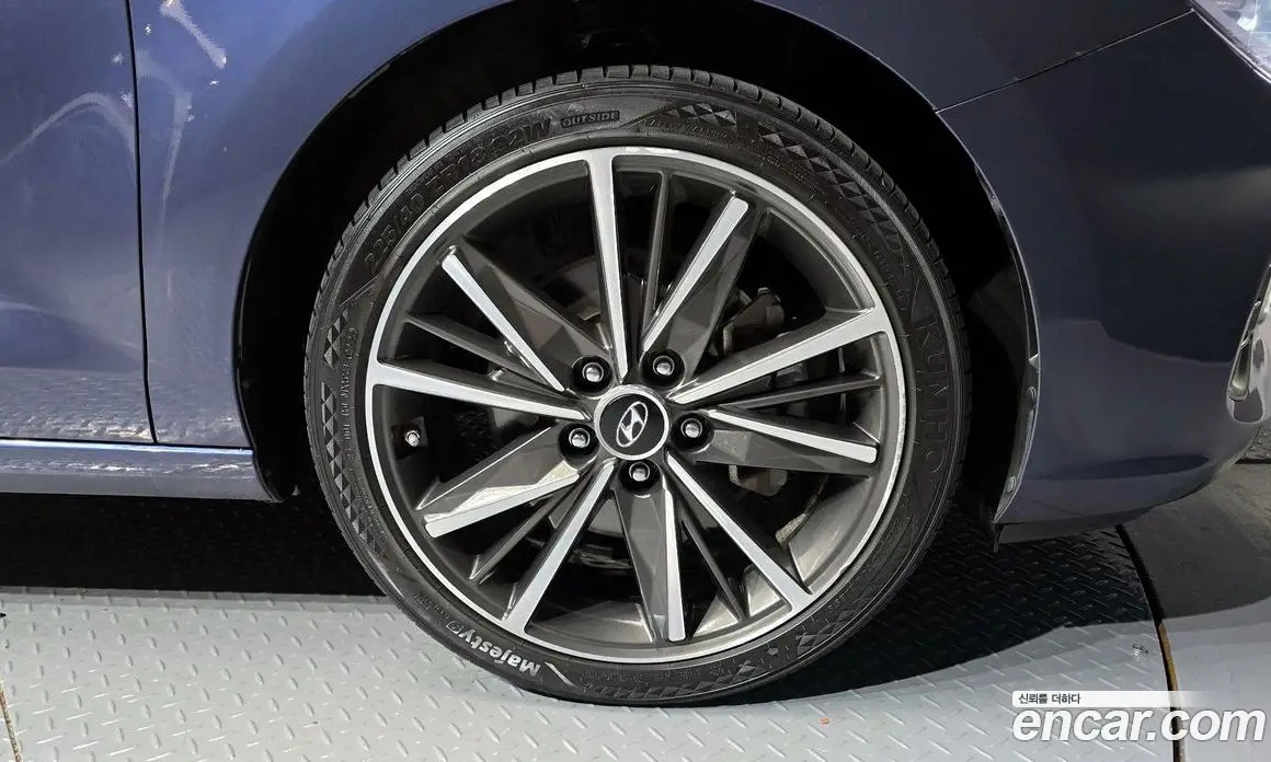 Hyundai i30 2018 1.6 автомат (гидро), фото 5