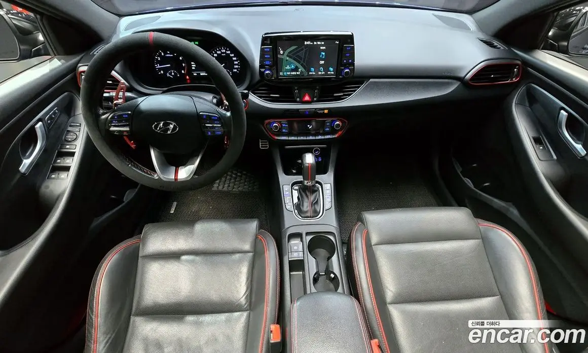 Hyundai i30 2018 1.6 автомат (гидро), фото 7