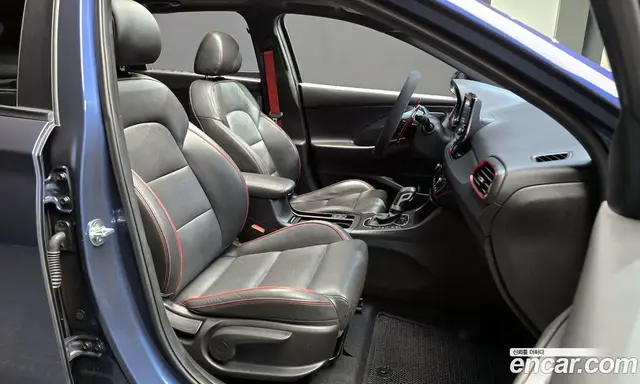 Hyundai i30 2018 1.6 автомат (гидро), миниатюра 10