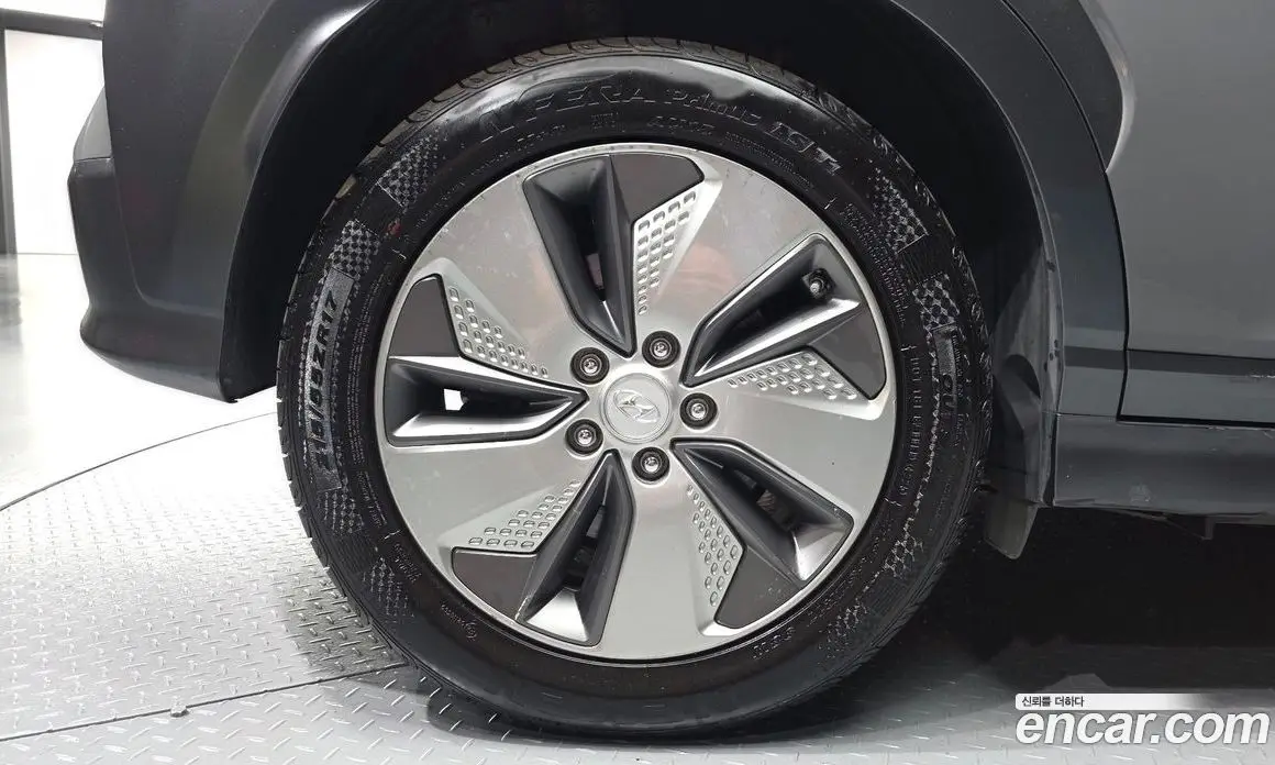 Hyundai Kona 2018 0.2 автомат (гидро), фото 5
