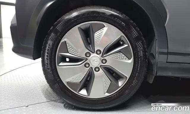 Hyundai Kona 2018 0.2 автомат (гидро), миниатюра 5