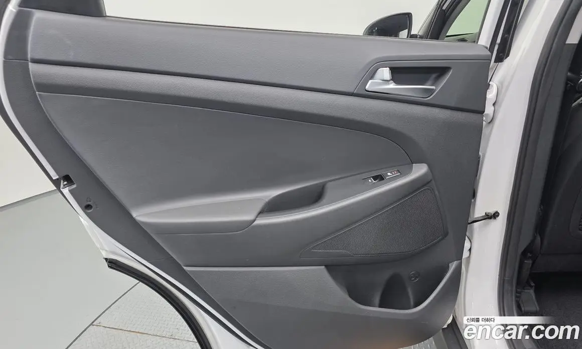 Hyundai Tucson 2019 1.6 автомат (гидро), фото 15
