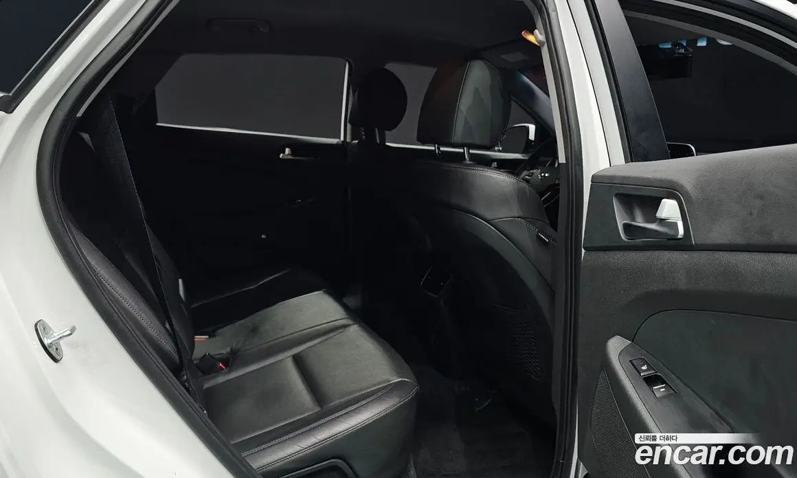 Hyundai Tucson 2019 1.6 автомат (гидро), фото 17