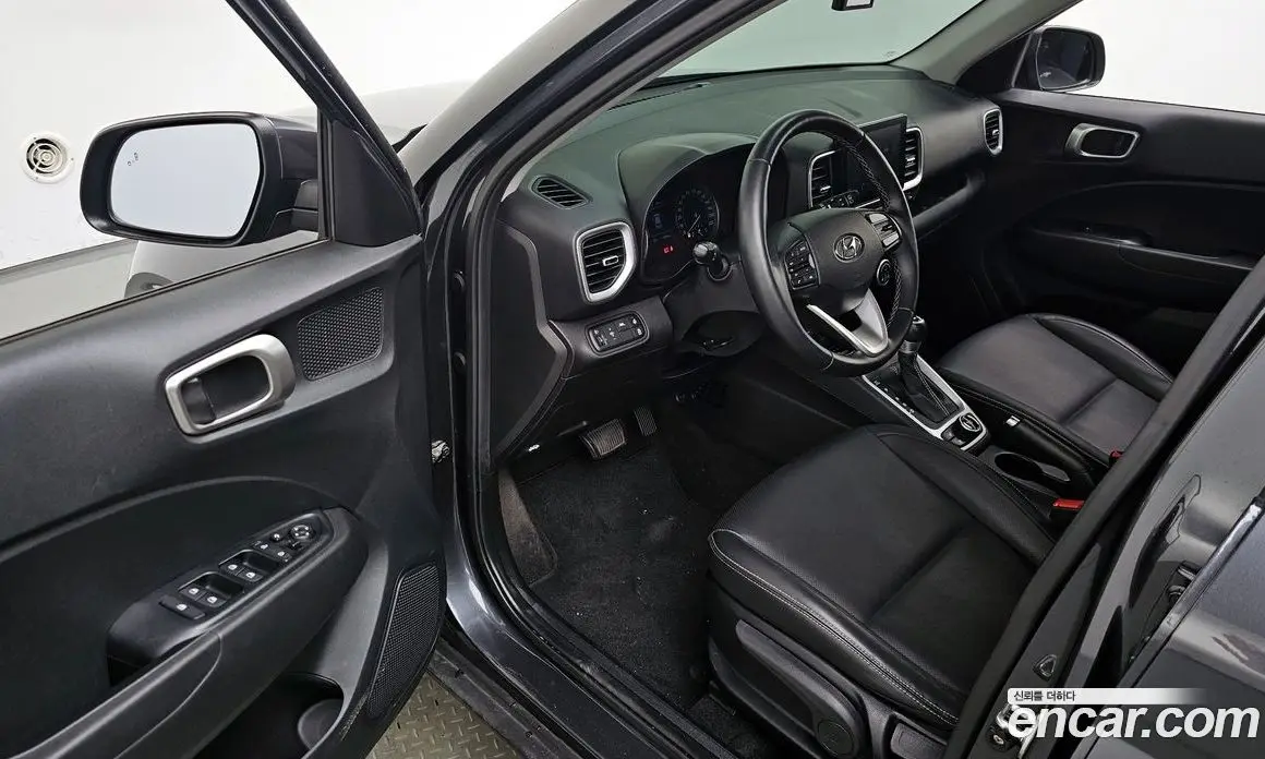 Hyundai Venue 2021 1.6 автомат (гидро), фото 13