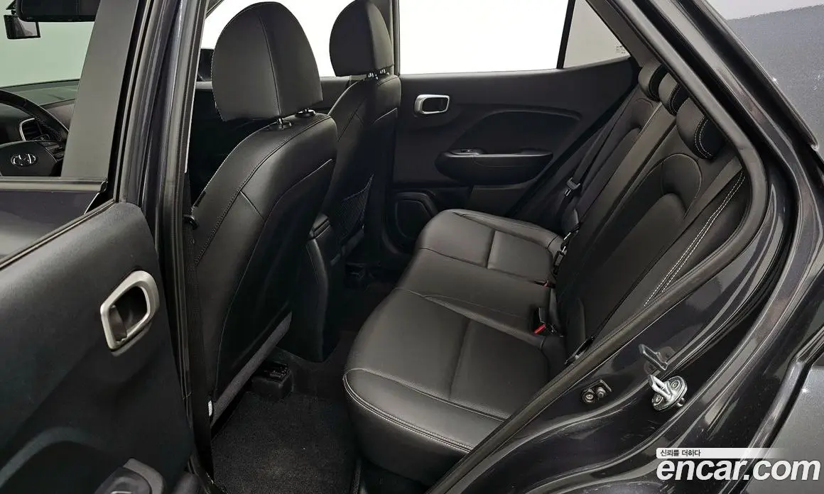 Hyundai Venue 2021 1.6 автомат (гидро), фото 17
