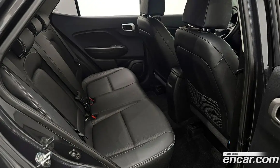Hyundai Venue 2021 1.6 автомат (гидро), фото 18