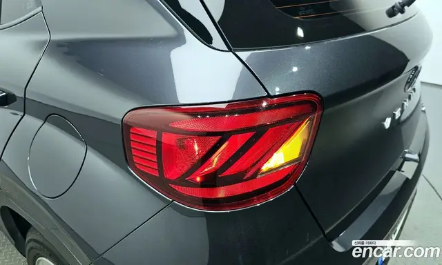 Hyundai Venue 2021 1.6 автомат (гидро), миниатюра 9