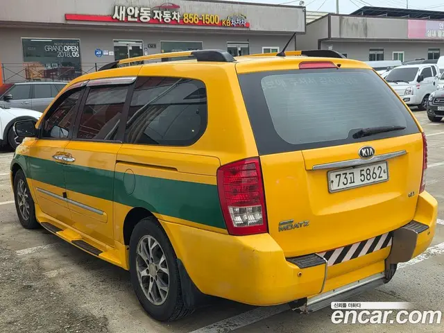 Kia Carnival 2014 2.2 автомат (гидро), миниатюра 4