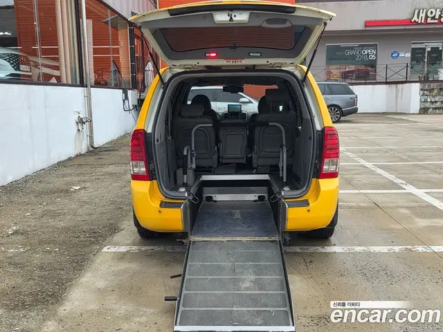 Kia Carnival 2014 2.2 автомат (гидро), миниатюра 7