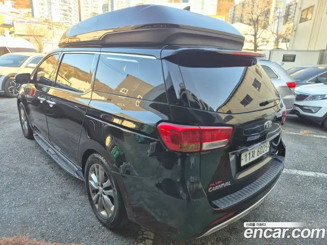 Kia Carnival 2015 2.2 автомат (гидро), миниатюра 2