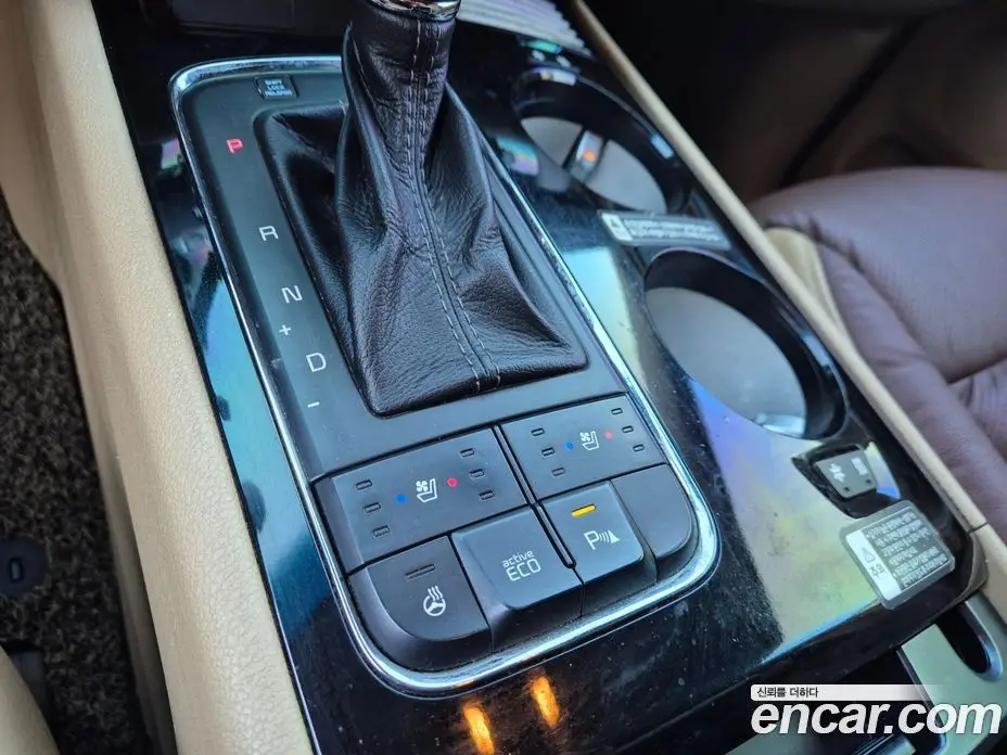 Kia Carnival 2015 2.2 автомат (гидро), фото 12
