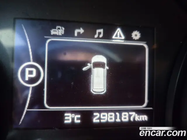 Kia Carnival 2015 2.2 автомат (гидро), миниатюра 10