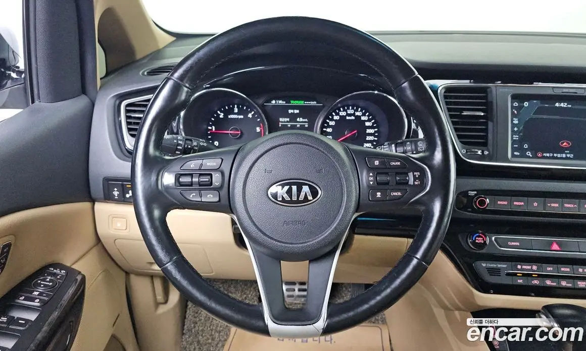 Kia Carnival 2018 2.2 автомат (гидро), фото 15