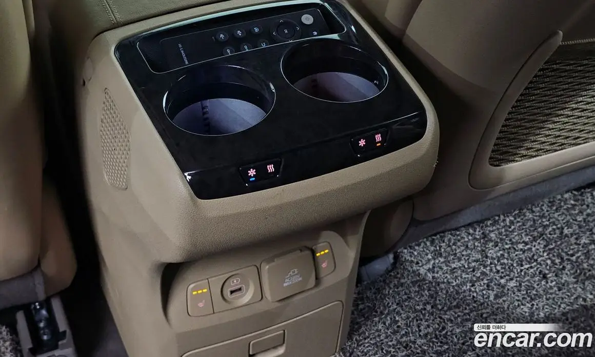 Kia Carnival 2018 2.2 автомат (гидро), фото 19