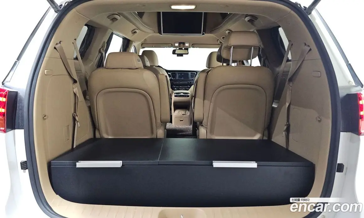 Kia Carnival 2018 2.2 автомат (гидро), фото 20