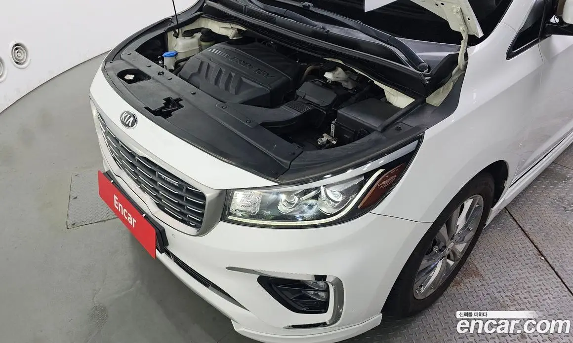 Kia Carnival 2018 2.2 автомат (гидро), фото 6