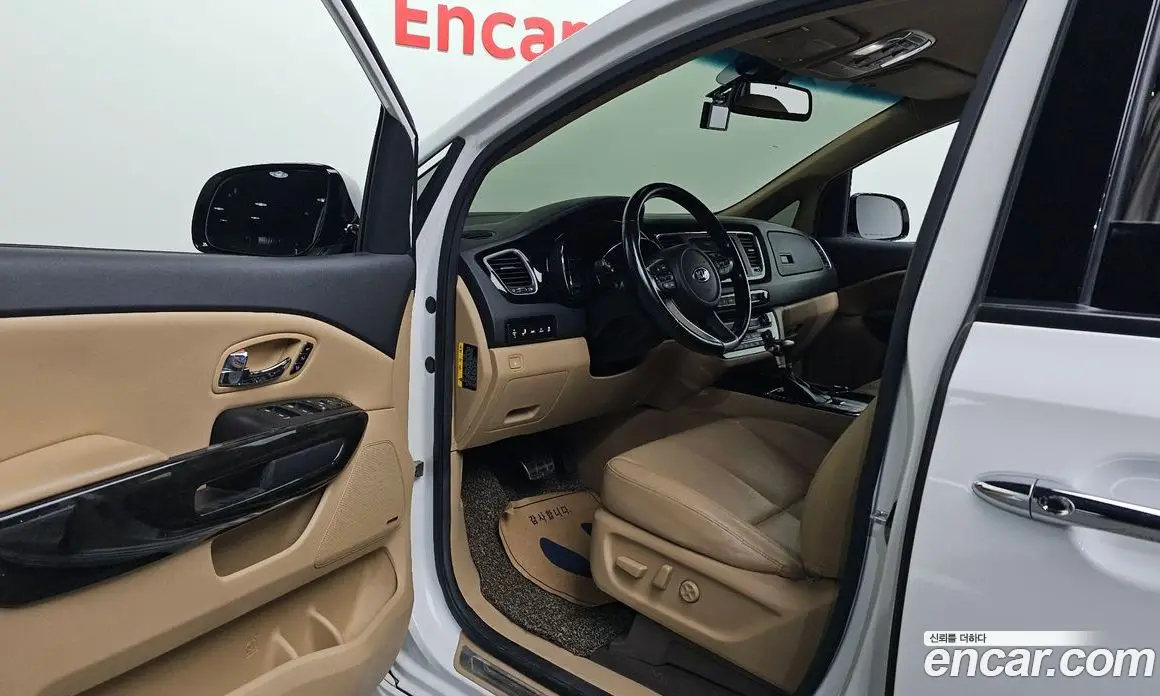 Kia Carnival 2018 2.2 автомат (гидро), фото 10