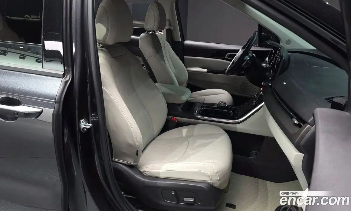 Kia Carnival 2021 2.2 автомат (гидро), фото 11