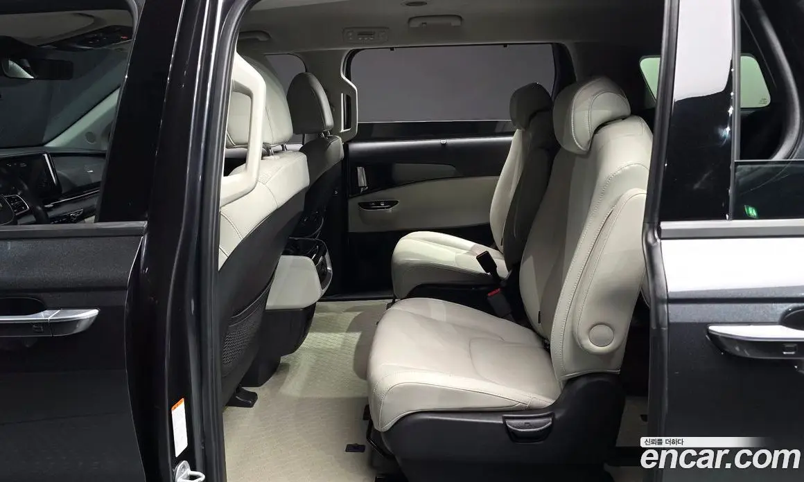 Kia Carnival 2021 2.2 автомат (гидро), фото 12