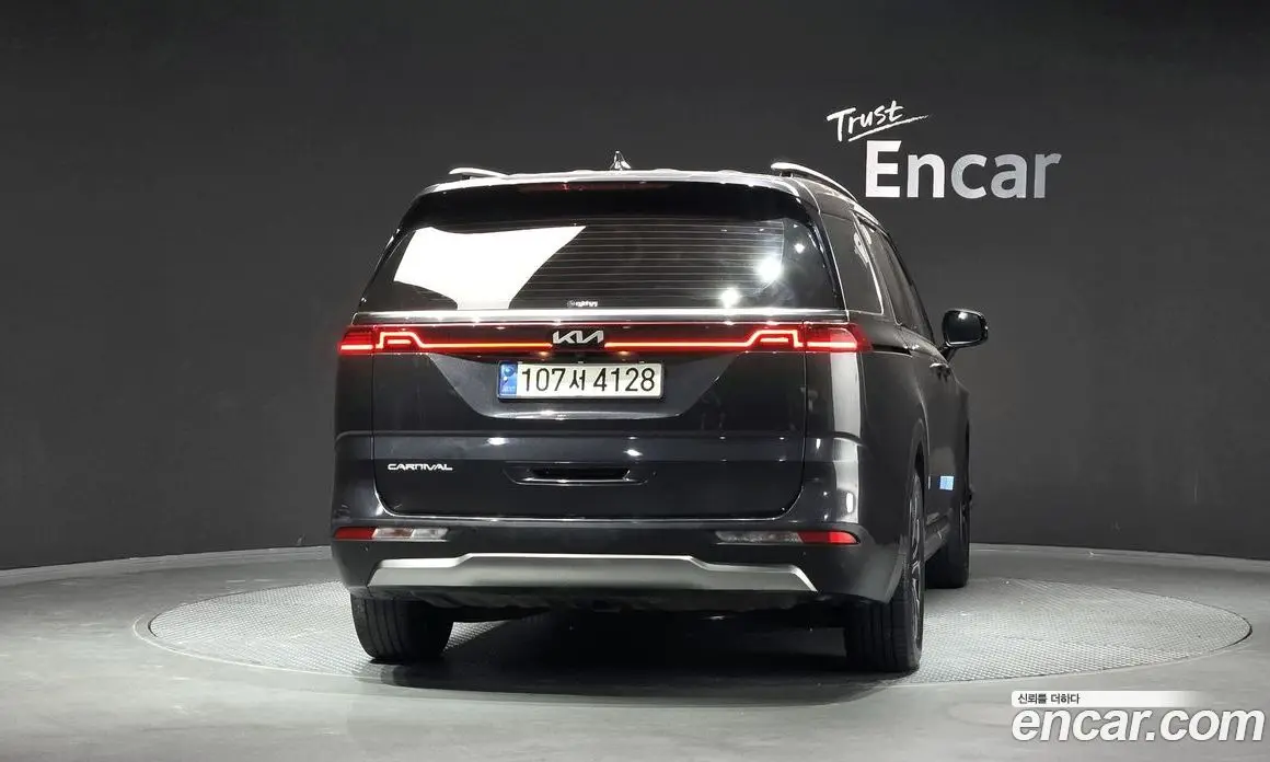Kia Carnival 2021 2.2 автомат (гидро), фото 4