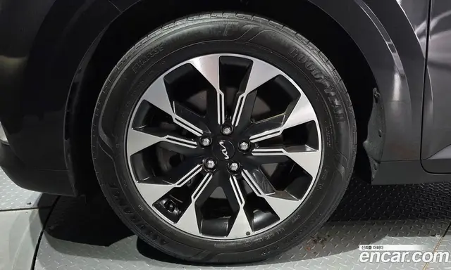 Kia Carnival 2021 2.2 автомат (гидро), миниатюра 5