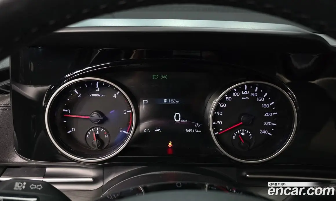 Kia Carnival 2021 2.2 автомат (гидро), фото 8