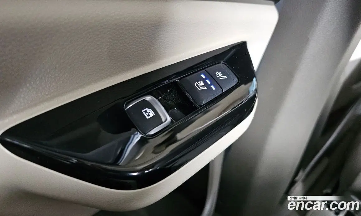 Kia Carnival 2021 2.2 автомат (гидро), фото 18