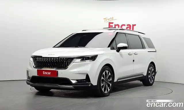 Kia Carnival, 2023, 83 260 км