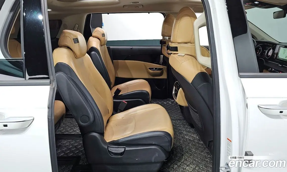 Kia Carnival 2023 2.2 автомат (гидро), фото 12
