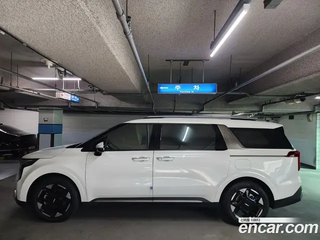 Kia Carnival 2025 1.6 автомат (гидро), миниатюра 12