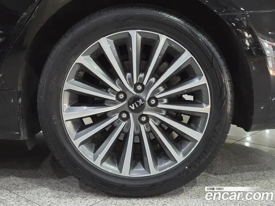 Kia K7 2018 3.0 автомат (гидро), фото 20 Kia K7 2018 3.0 автомат (гидро), фото 20