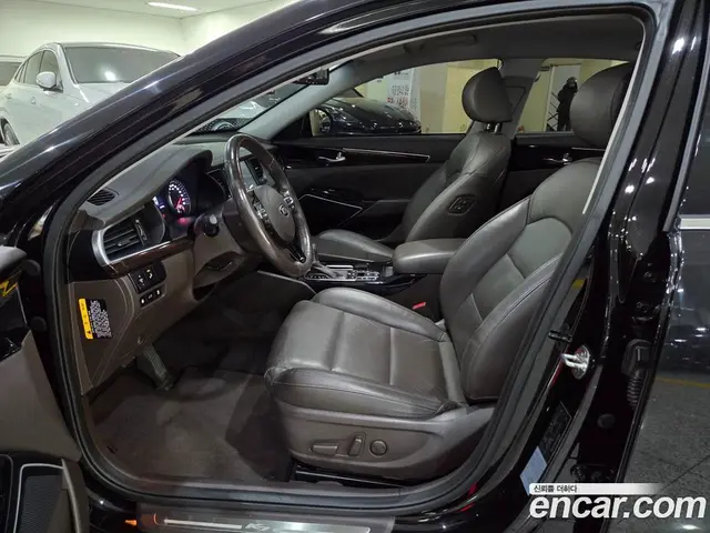 Kia K7 2018 3.0 автомат (гидро), миниатюра 6 Kia K7 2018 3.0 автомат (гидро), миниатюра 6