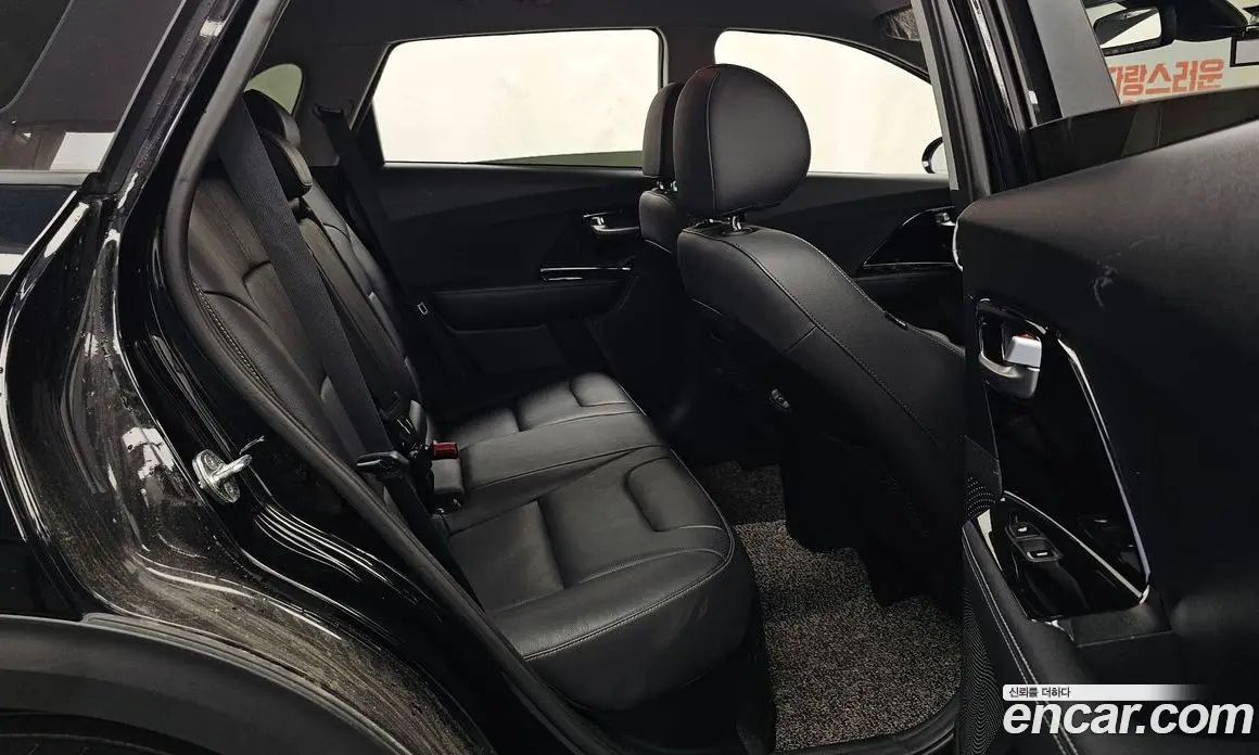 Kia Niro 2021 1.6 автомат (гидро), фото 18