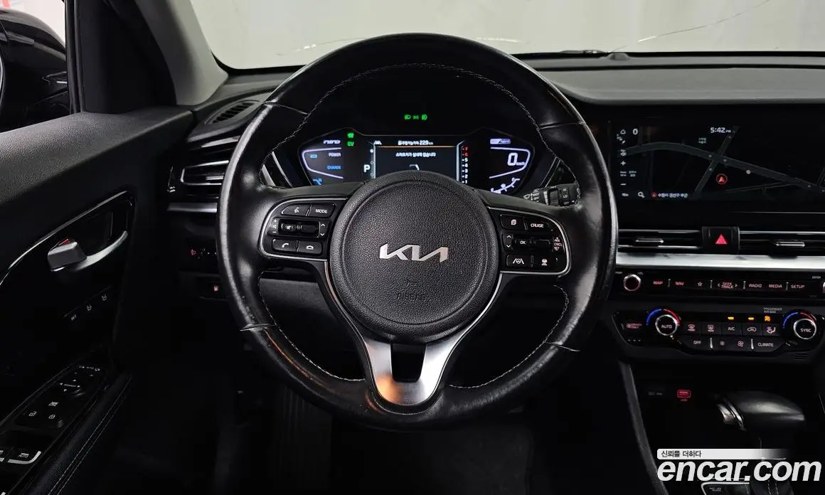 Kia Niro 2021 1.6 автомат (гидро), фото 19