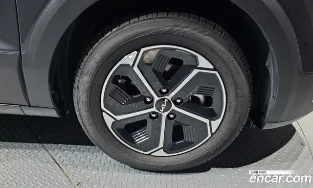 Kia Niro 2022 1.6 автомат (гидро), миниатюра 5