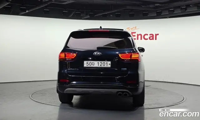 Kia Sorento 2017 2.2 автомат (гидро), миниатюра 4 Kia Sorento 2017 2.2 автомат (гидро), миниатюра 4