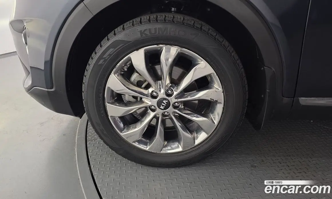 Kia Sorento 2017 2.2 автомат (гидро), фото 5 Kia Sorento 2017 2.2 автомат (гидро), фото 5