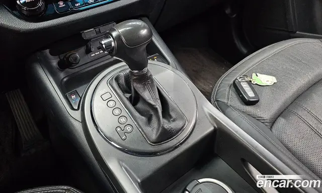 Kia Sportage 2013 2.0 автомат (гидро), миниатюра 9