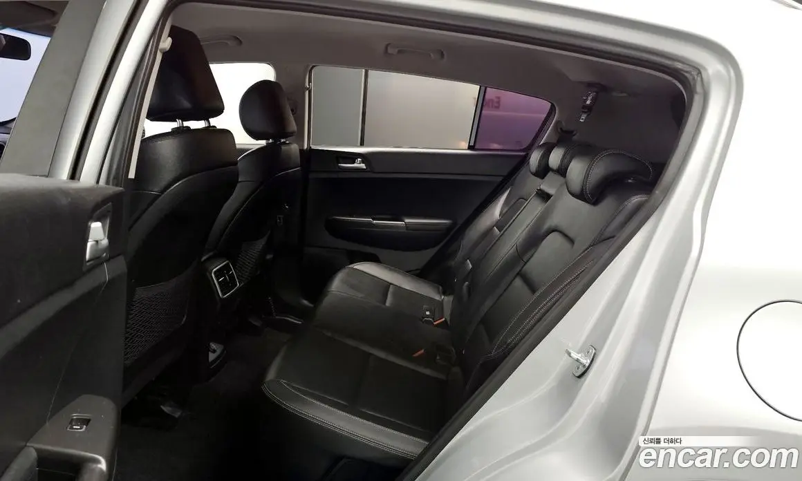 Kia Sportage 2016 2.0 автомат (гидро), фото 12