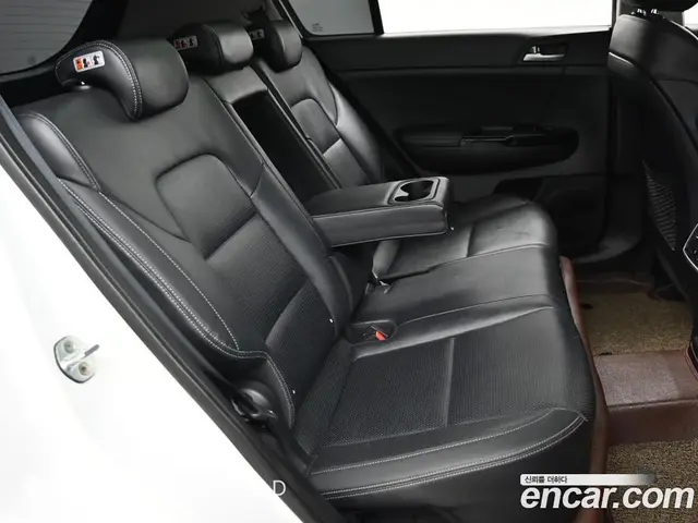Kia Sportage 2016 2.0 автомат (гидро), миниатюра 12