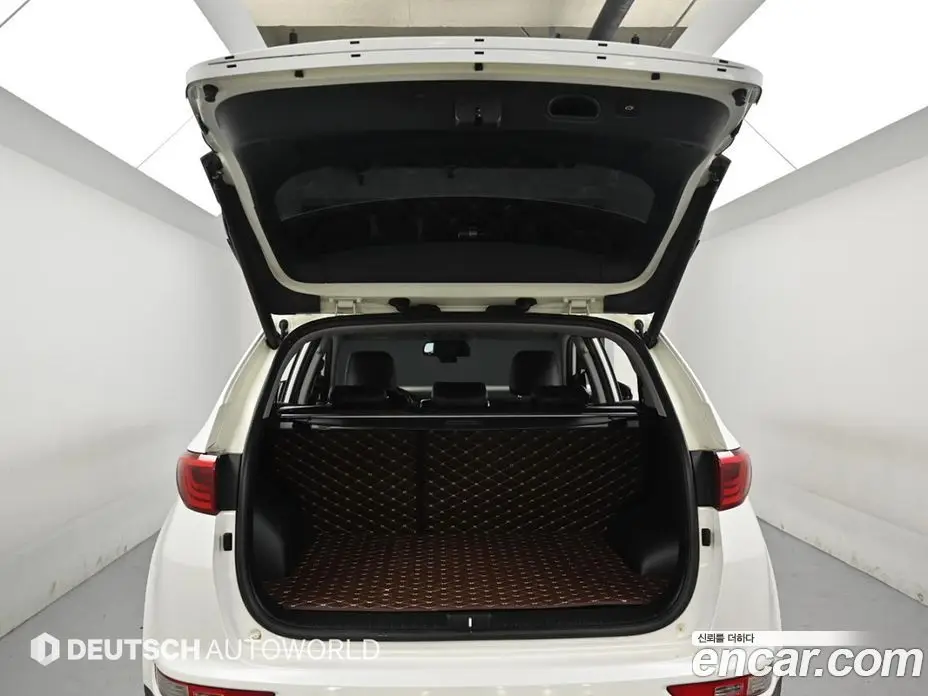 Kia Sportage 2016 2.0 автомат (гидро), фото 19