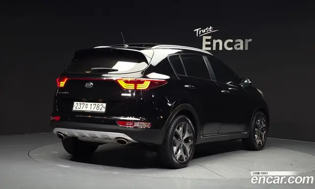 Kia Sportage 2016 2.0 автомат (гидро), миниатюра 2