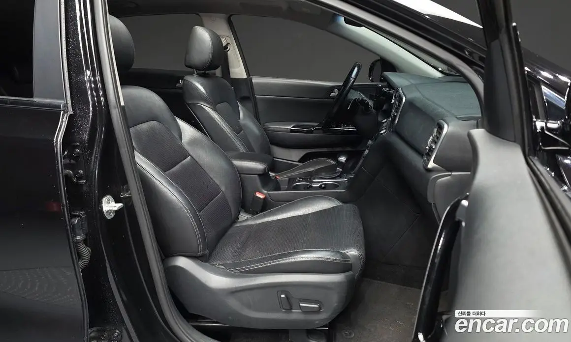 Kia Sportage 2016 2.0 автомат (гидро), фото 11