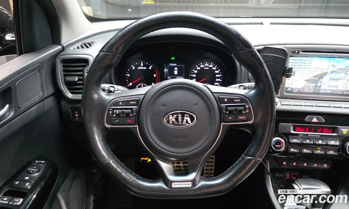 Kia Sportage 2016 2.0 автомат (гидро), фото 13