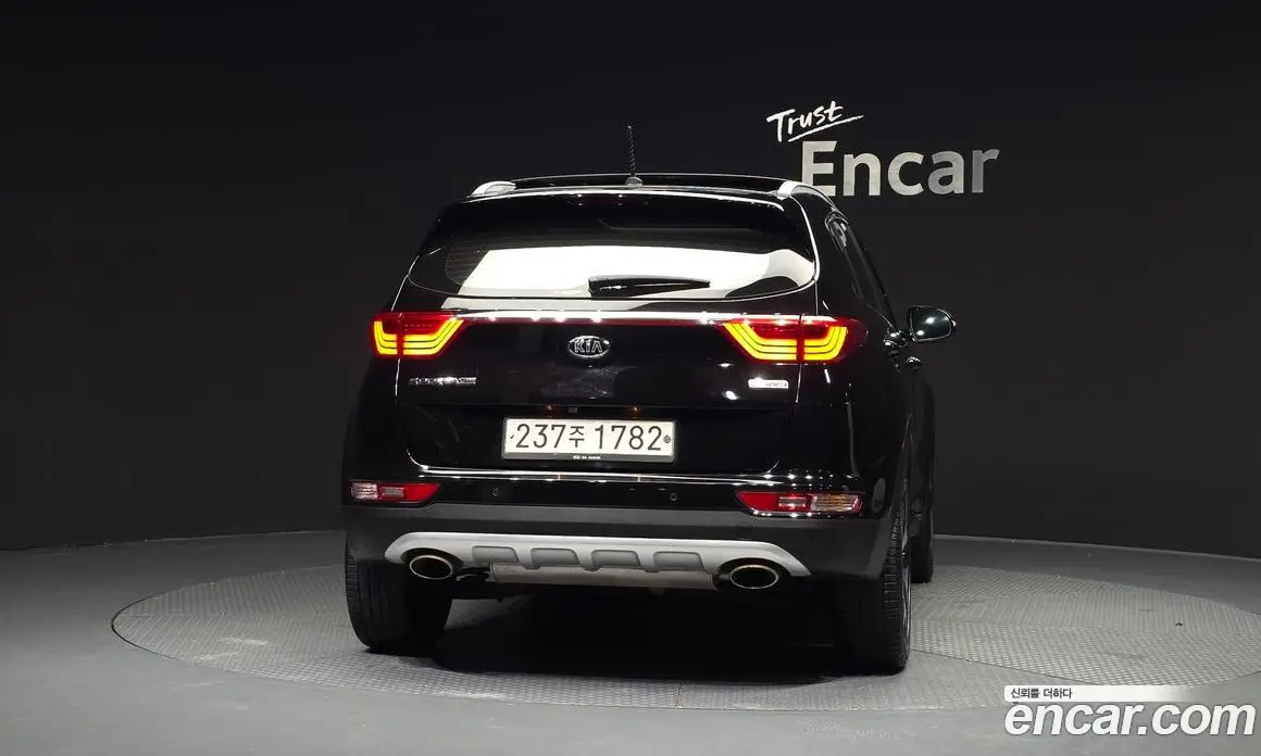 Kia Sportage 2016 2.0 автомат (гидро), фото 4