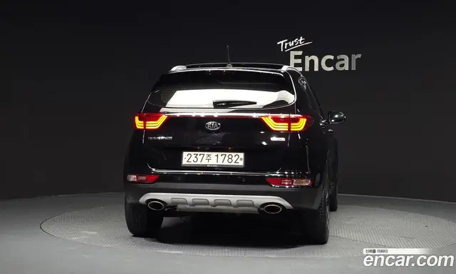 Kia Sportage 2016 2.0 автомат (гидро), миниатюра 4