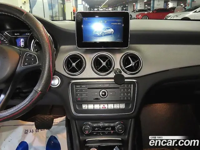 Mercedes-Benz CLA-Class 2017 2.0 автомат (гидро), миниатюра 11 Mercedes-Benz CLA-Class 2017 2.0 автомат (гидро), миниатюра 11