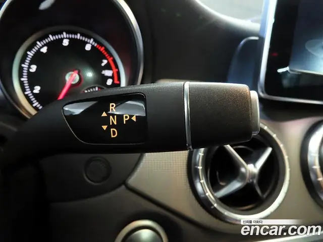 Mercedes-Benz CLA-Class 2017 2.0 автомат (гидро), миниатюра 12