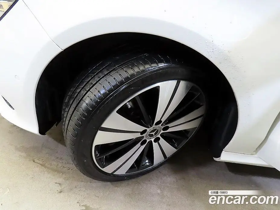 Mercedes-Benz CLA-Class 2017 2.0 автомат (гидро), фото 20 Mercedes-Benz CLA-Class 2017 2.0 автомат (гидро), фото 20