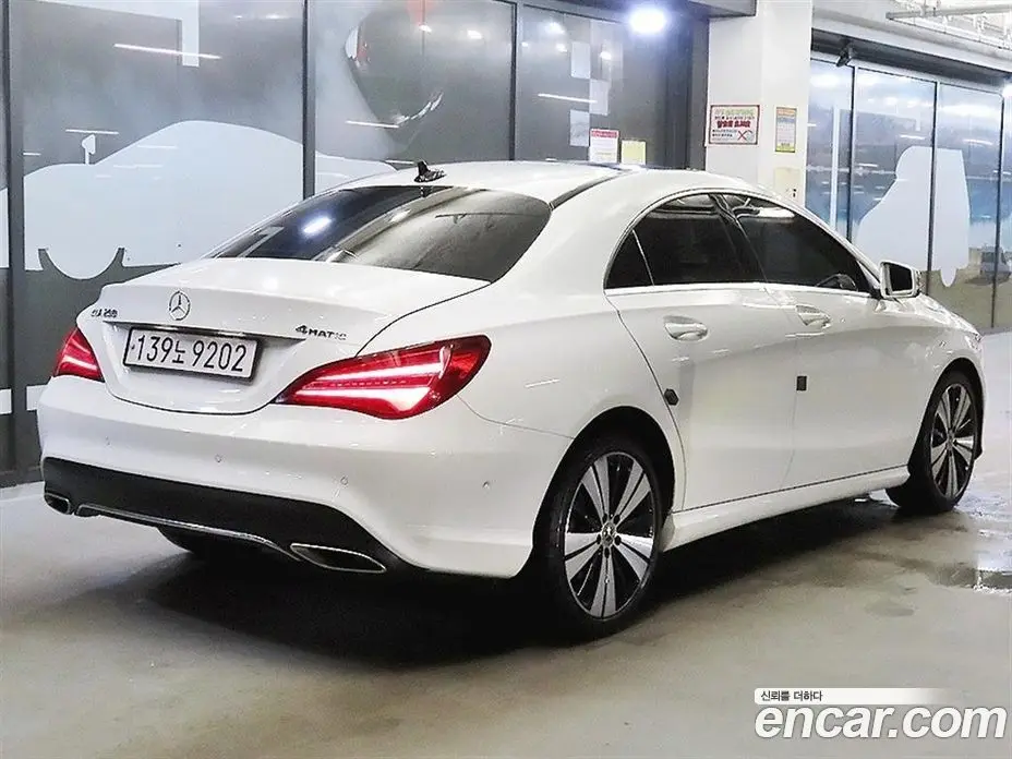 Mercedes-Benz CLA-Class 2017 2.0 автомат (гидро), фото 4 Mercedes-Benz CLA-Class 2017 2.0 автомат (гидро), фото 4